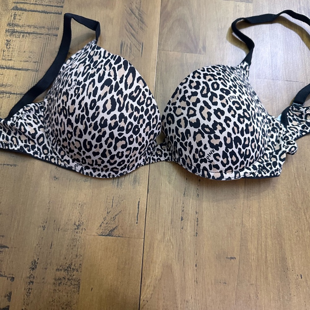 🤍 PINK Victoria's Secret Black and Cream Leopard Bra 🤍